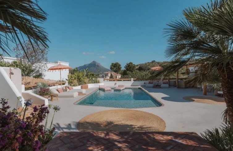 Spanje kijkt kritischer naar buitenlandse huizenkopers: wat betekent dit voor Nederlanders in Jávea?