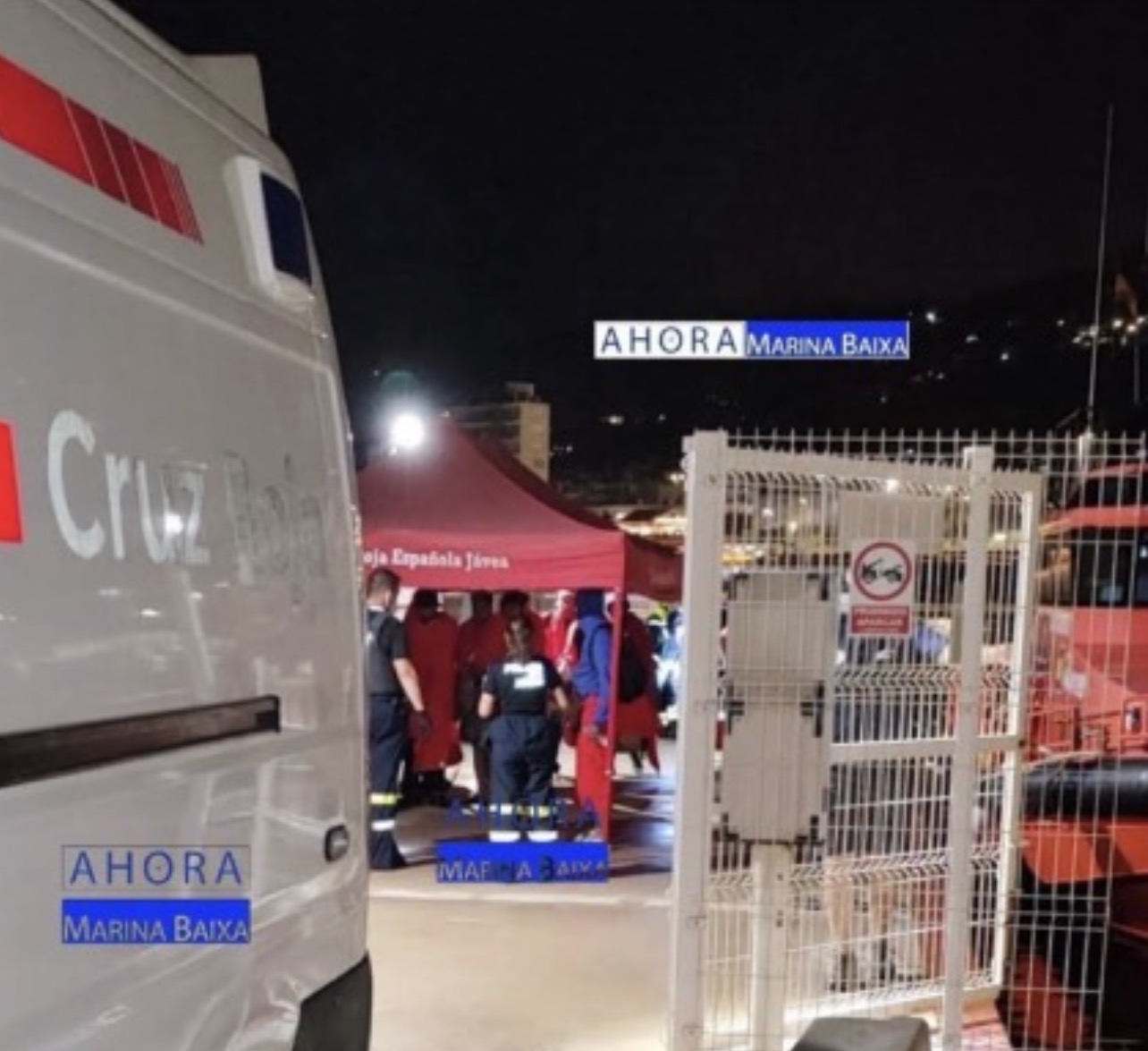 🚤 17 migranten gered voor kust van Alicante en naar Jávea gebracht